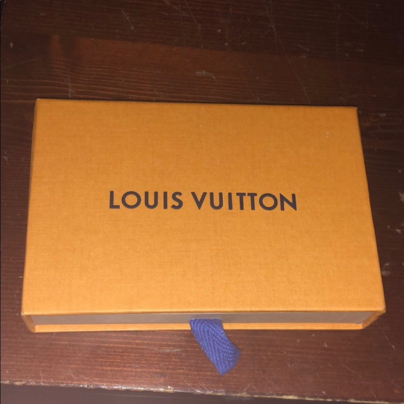 Louis Vuitton Wallet - Picture 2 of 6